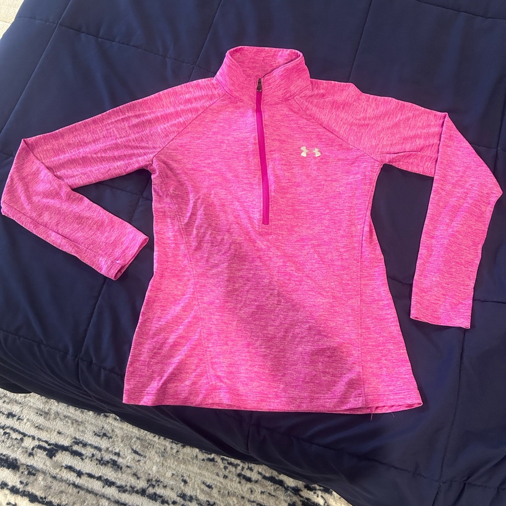 Under Armour Fuchsia HeatGear Top - like new